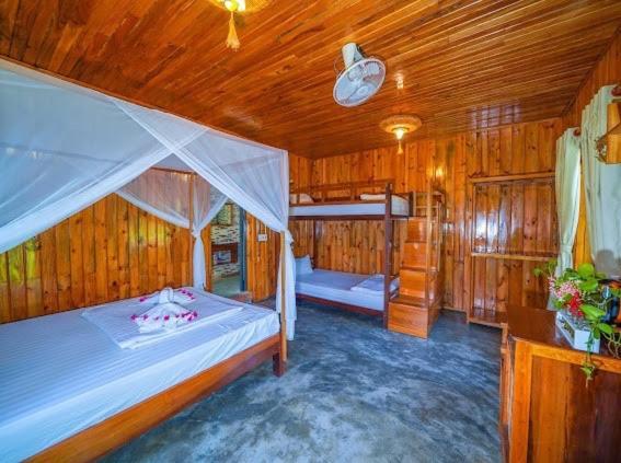Jungle Boss Travel Lodge Phong Nha Kültér fotó